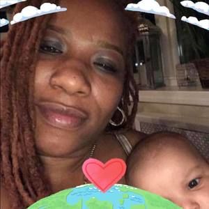 Meet your Posher, Dana